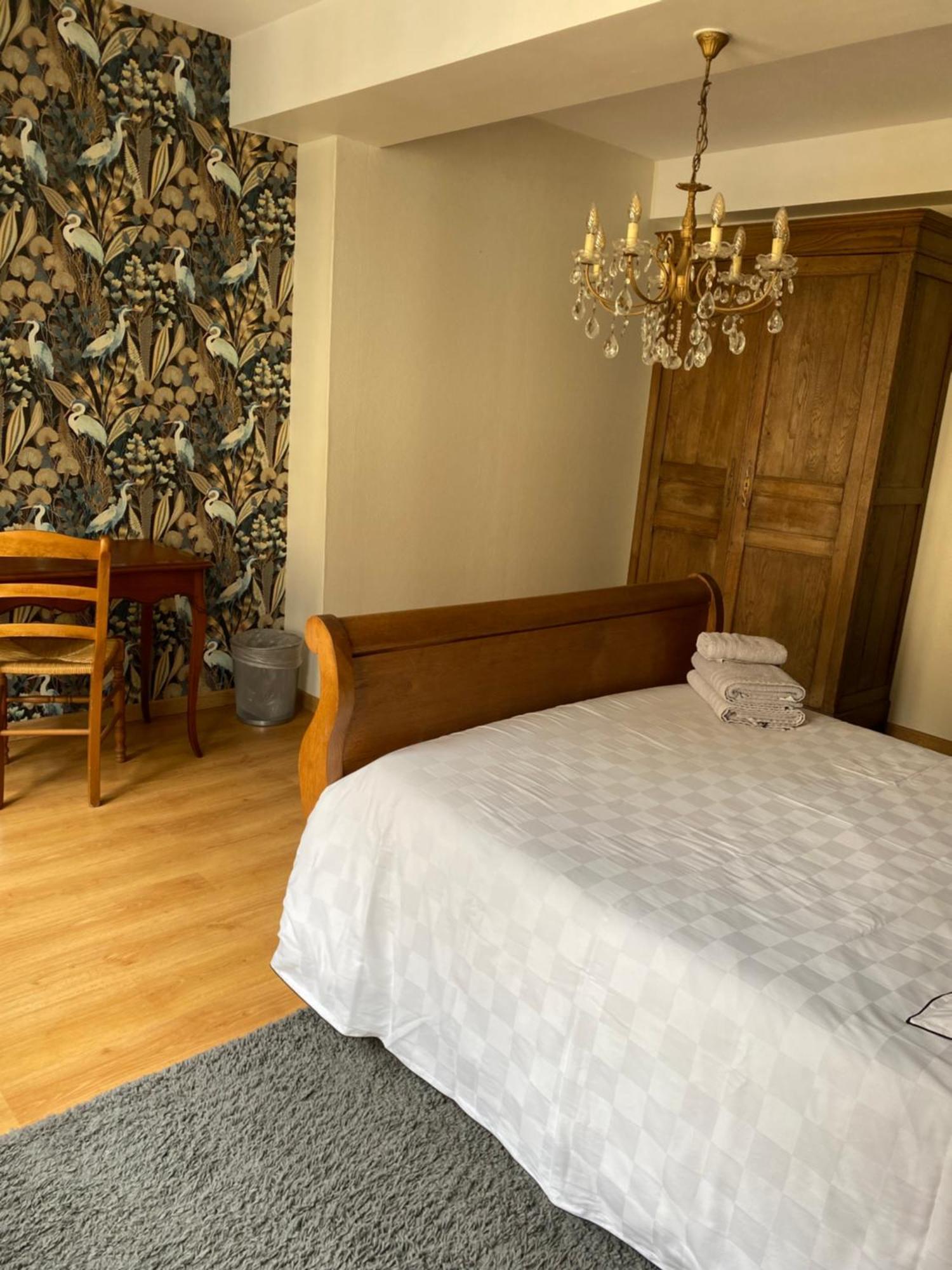 La Chambre D'Angele Sedan Εξωτερικό φωτογραφία