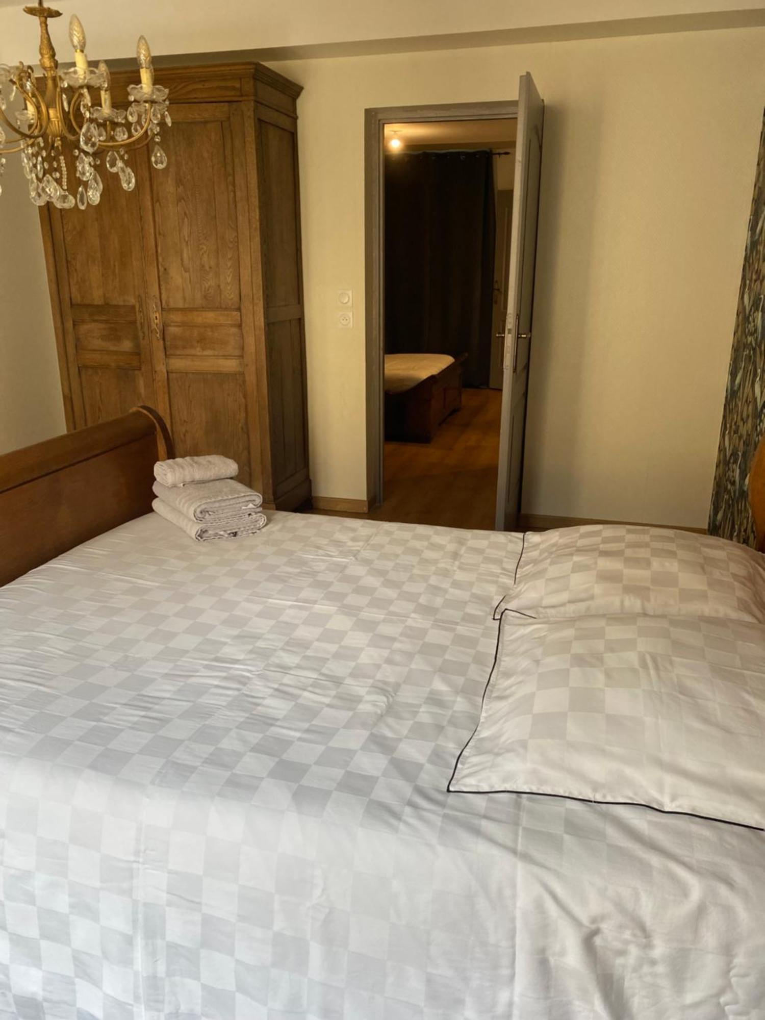La Chambre D'Angele Sedan Εξωτερικό φωτογραφία